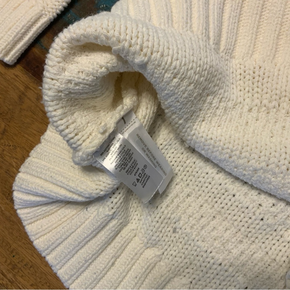 🌸🌸Lou & Grey Cream Textured Knit Sweater - Picture 2 of 6